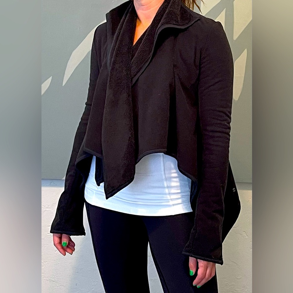 lululemon fleecy tuxedo-like jacket